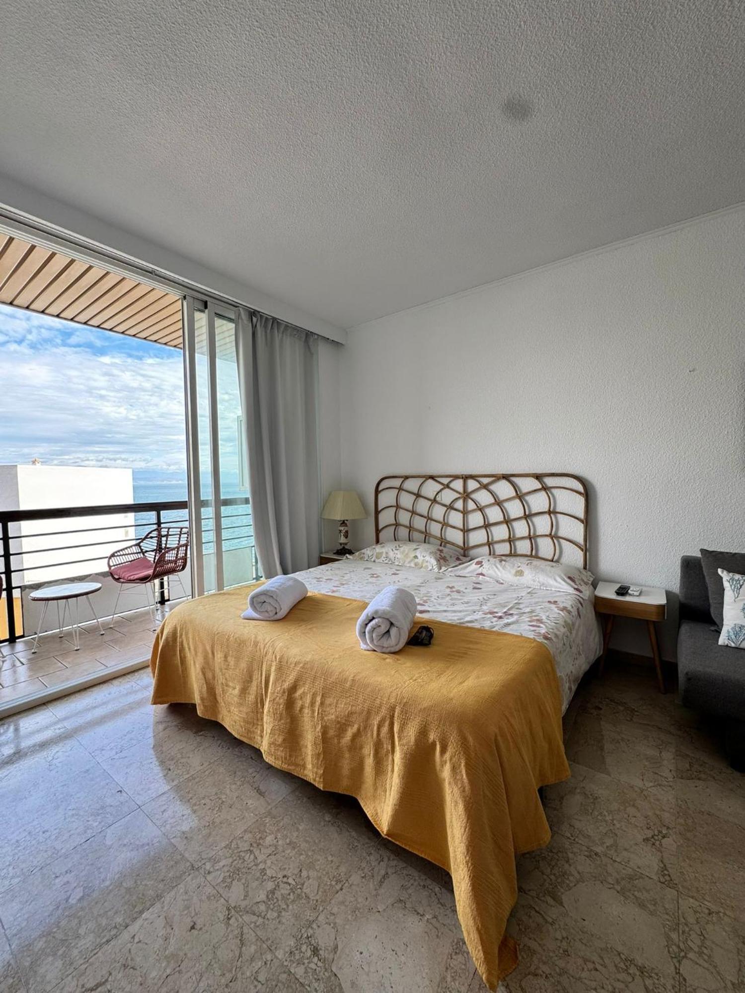 Castillo Santa Clara Estudio Con Vistas Laterales Al Mar Торремолинос Экстерьер фото